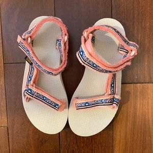 Maressa Teva sandal